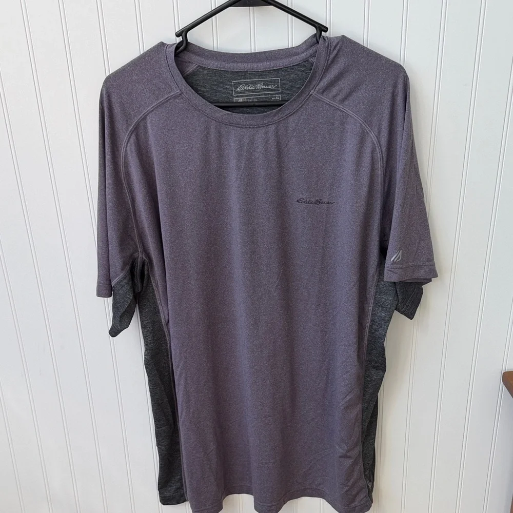 (139)Eddie Bauer Men’s Short-Sleeve Performance Tee - Plum with Charcoal Panels - Picture 1 of 5